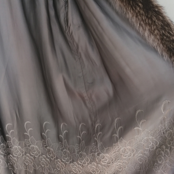 Vintage Fur Coat - Picture 9 of 11